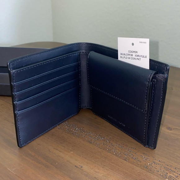 Michael Kors Men’s Cooper Wallet - Picture 2 of 3